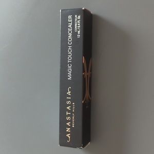 Anastasia Beverly Hills magic touch concealer shade 4